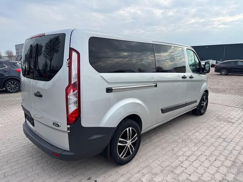 Gebraucht Ford Transit Custom 131 PS (96 kW) 2017 Silber Van / Kleinbus