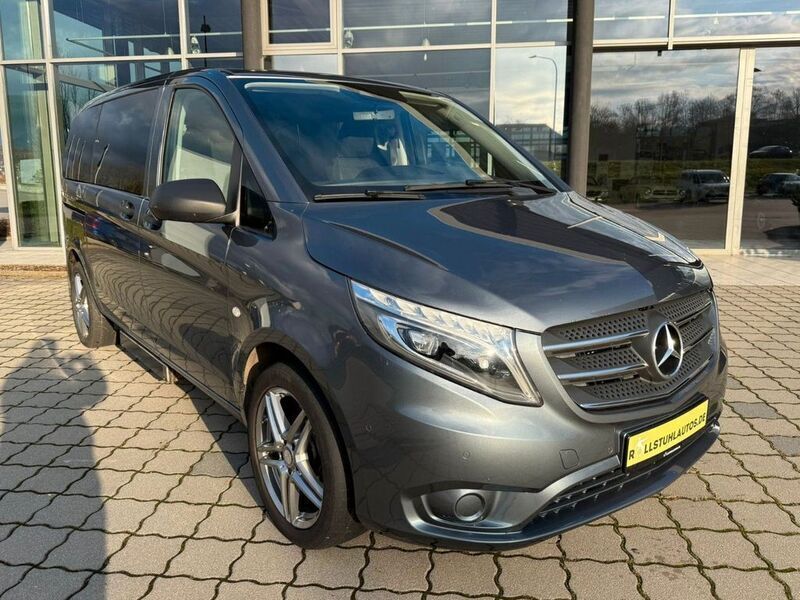 Flintgrau metallic Gebraucht 2017 Mercedes Vito Van / Kleinbus | 37.980 € - Bild 1/4