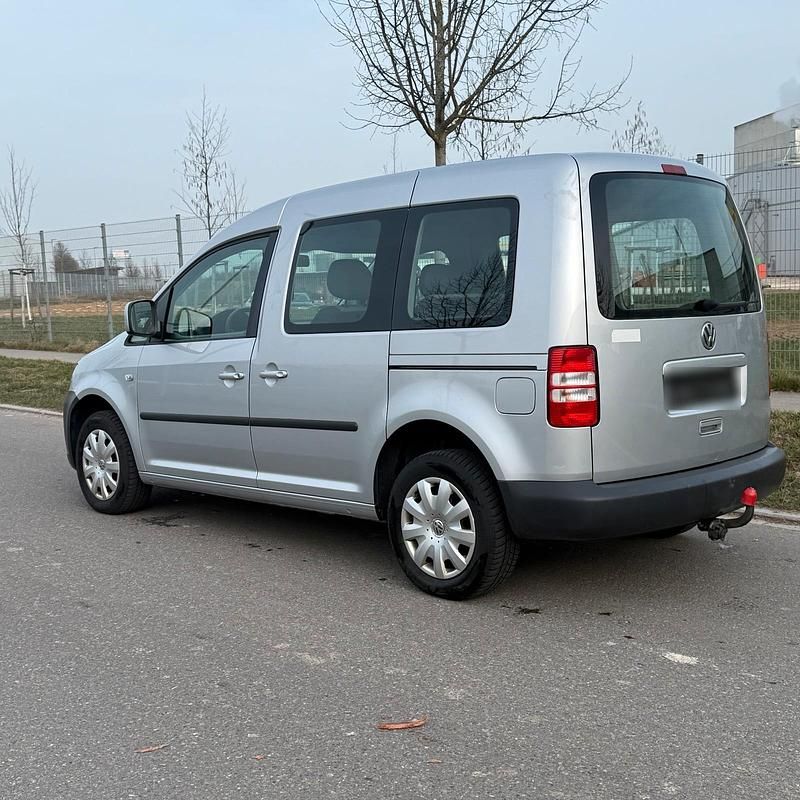Gebraucht VW Caddy 102 PS (75 kW) 2011 Silber Van / Kleinbus