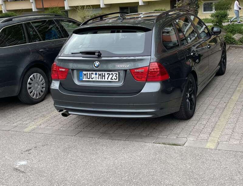 Gebraucht 2010 BMW 318 Exclusive Kombi | 3.800 € (Fairer Preis) - Bild 1/4