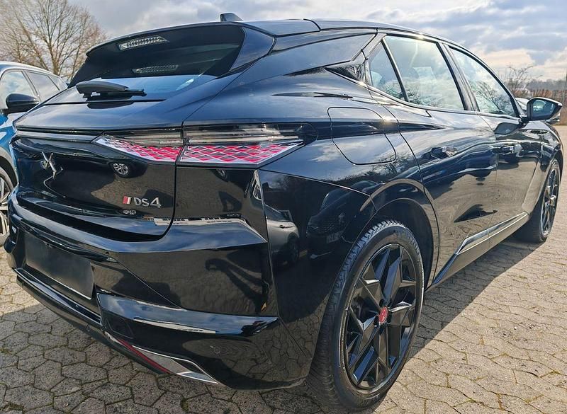 Gebraucht DS Automobiles DS4 Performance 131 PS (96 kW) 2022 Schwarz SUV