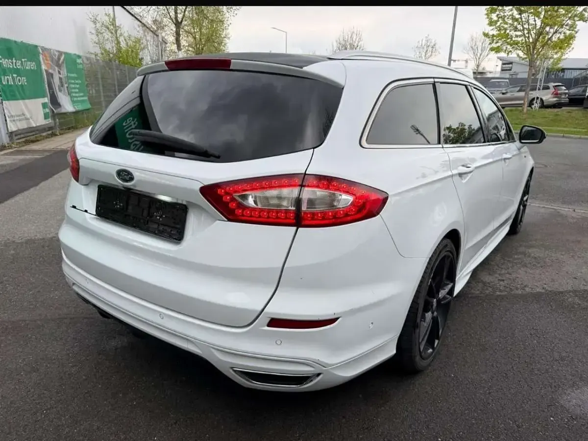 Używany Ford Mondeo 179 KM (131 kW) 2015 Biały Kombi