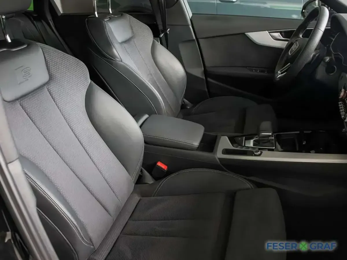 Gebraucht Audi A4 Business 265 PS (194 kW) 2023 Mythosschwarz Kombi