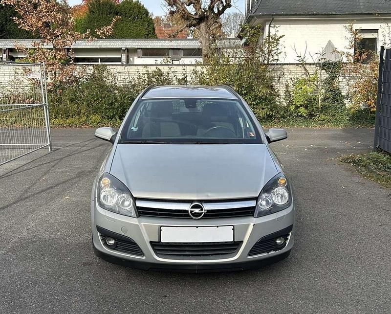 Grau Gebraucht 2006 Opel Astra Edition+ Kombi | 2.299 € (Fairer Preis) - Bild 1/4
