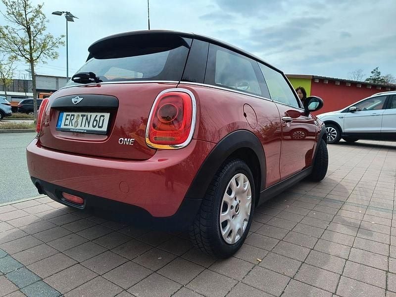 Usado Mini ONE 75 HP (55 kW) 2017 Vermelho Citadino