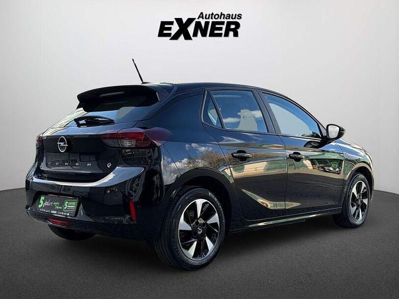Gebraucht Opel Corsa-e Edition 100 kW (136 PS) 2023 Perla schwarz Kleinwagen