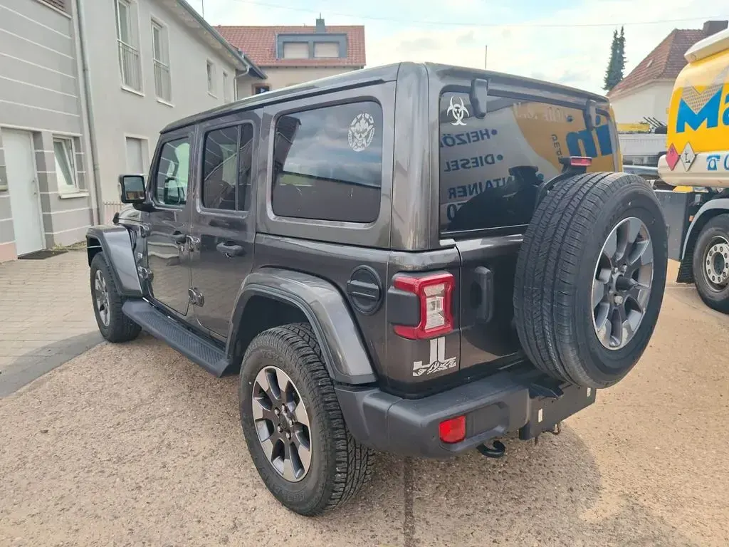 Gebraucht Jeep Wrangler Unlimited Sahara 200 PS (147 kW) 2020 Grau SUV