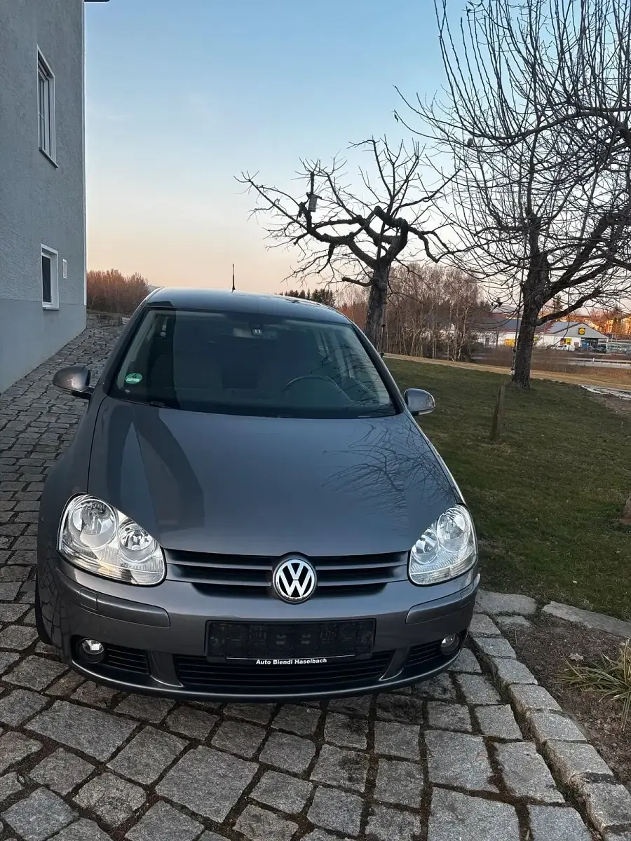 Używany VW Golf V Goal 80 KM (58 kW) 2007 Szary Hatchback