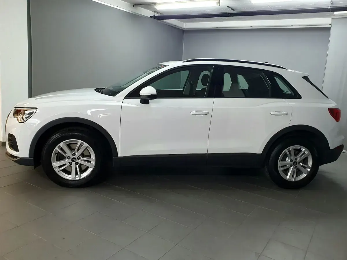Gebraucht Audi Q3 Ambiente 245 PS (180 kW) 2023 SUV