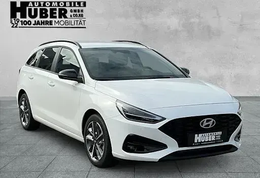 Neu Hyundai i30 Advantage 150 PS (110 kW) 2025 Weiß Kombi