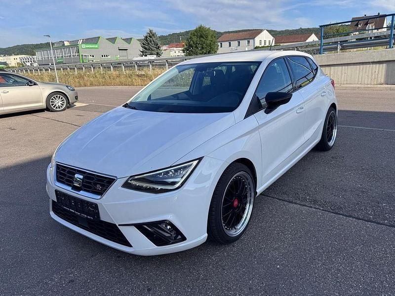 Weiß Gebraucht 2018 Seat Ibiza FR Kleinwagen | 9.200 € (Superpreis) - Bild 1/4
