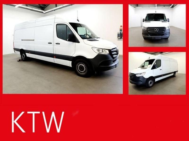 Gebraucht Mercedes Sprinter 170 PS (125 kW) 2025 Arktikweiss Van