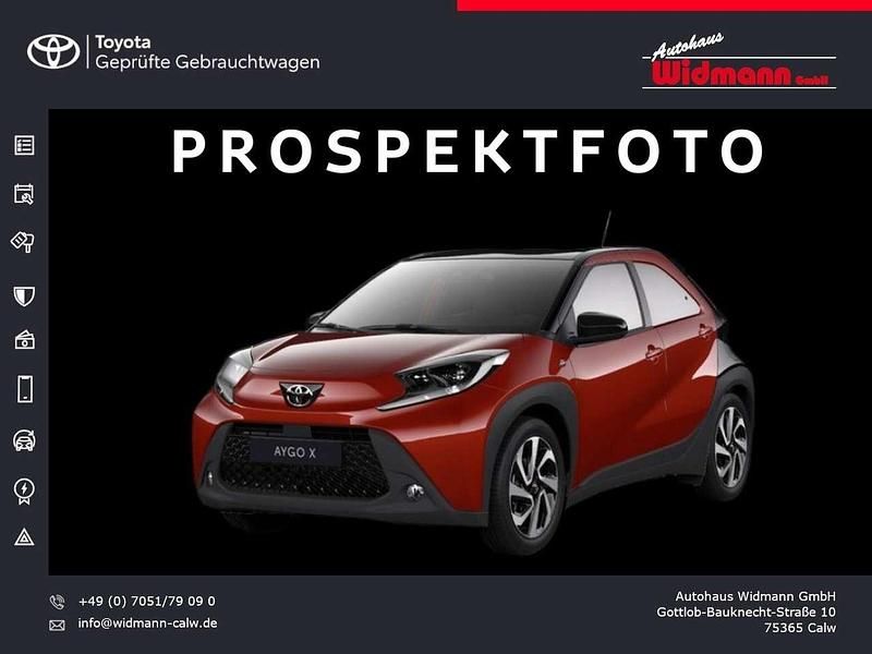 Gebraucht Toyota Aygo X 72 PS (52 kW) 2025 Celestitegrey / nightskyblack SUV