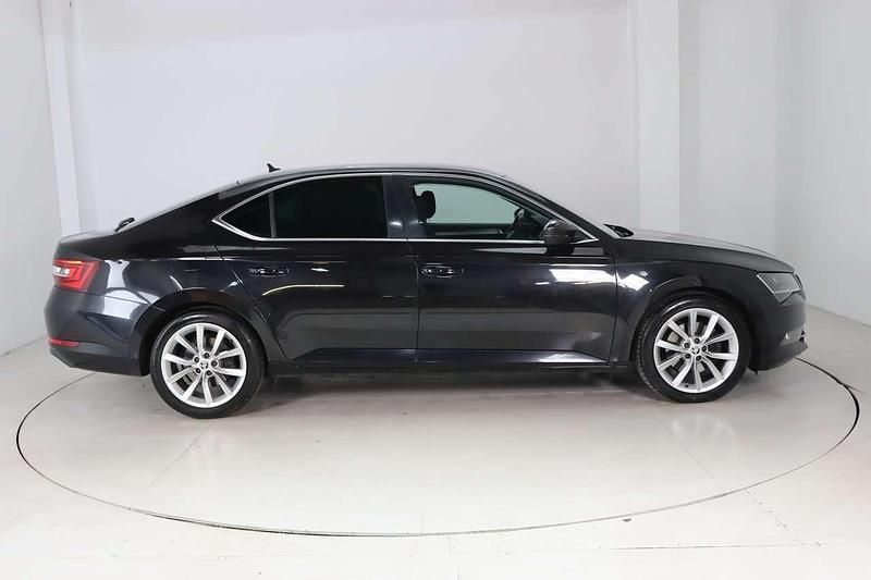 Gebraucht Skoda Superb Style 150 PS (110 kW) 2015 Schwarz Limousine