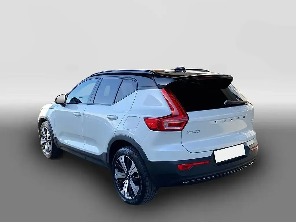 Brugt Volvo XC40 Plus 169 kW (231 HK) 2023 Hvid SUV