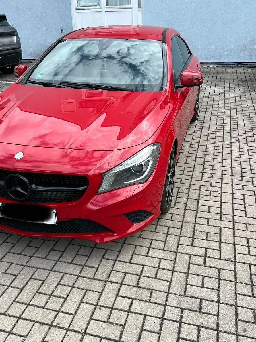 Gebraucht Mercedes CLA200 Urban 156 PS (114 kW) 2016 Rot Coupé