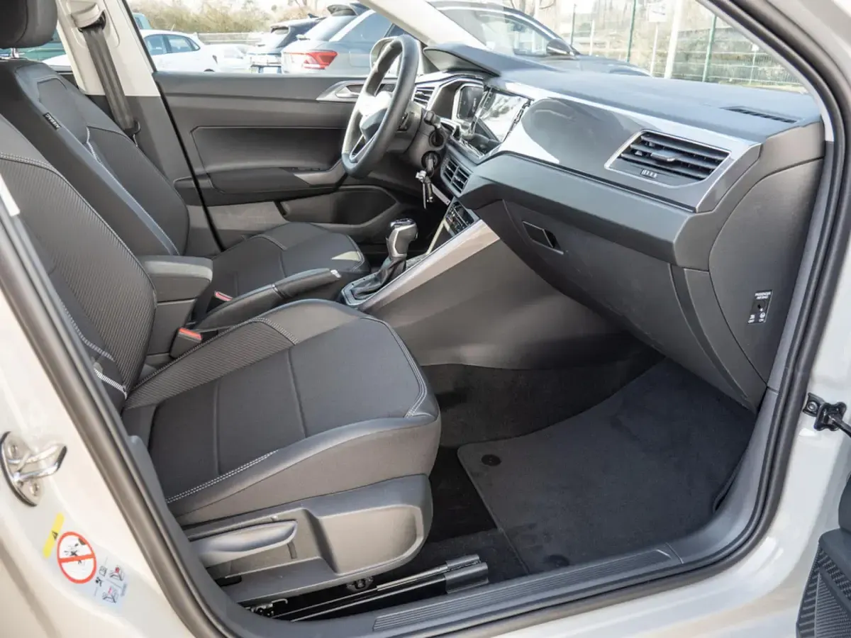 Gebraucht VW Taigo Style 116 PS (85 kW) 2025 Grau SUV