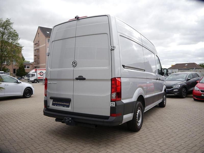 Gebraucht VW Crafter 140 PS (102 kW) 2021 Reflexsilber metallic Van