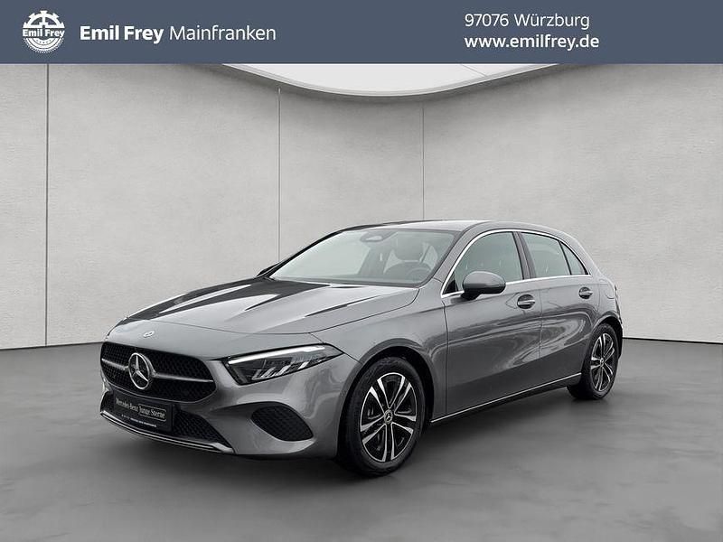 Grau Gebraucht 2025 Mercedes A180 Advanced Limousine | 26.440 € (Guter Preis) - Bild 1/4