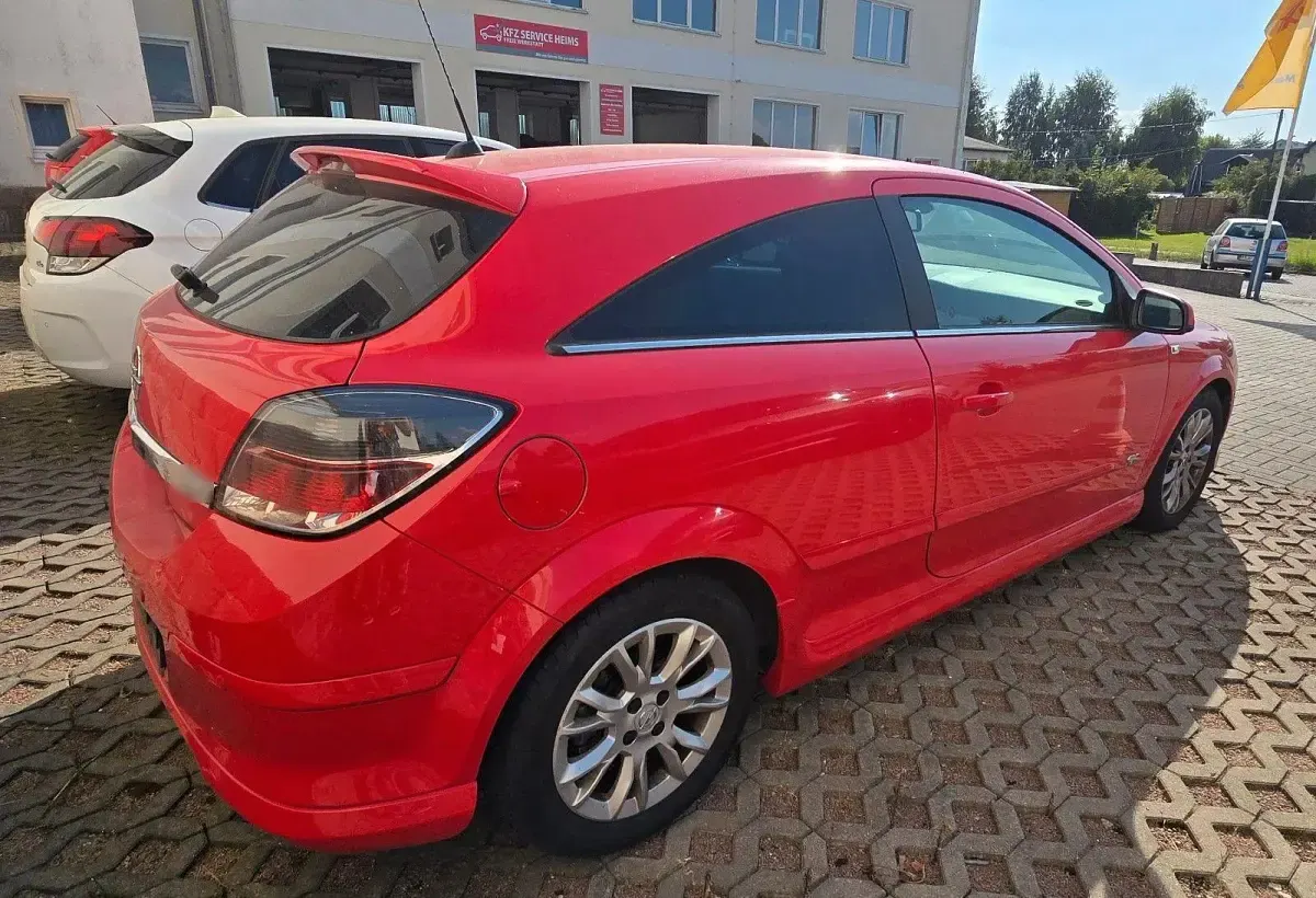 Gebraucht Opel Astra GTC OPC 90 PS (66 kW) 2009 Rot Coupé