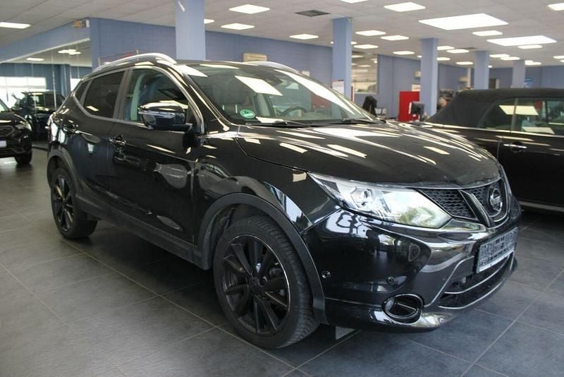 Schwarz Gebraucht 2017 Nissan Qashqai Tekna SUV | 14.980 € (Fairer Preis) - Bild 1/4