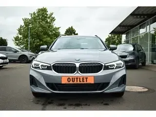 Gebraucht BMW 320 190 PS (139 kW) 2023 Grau Kombi