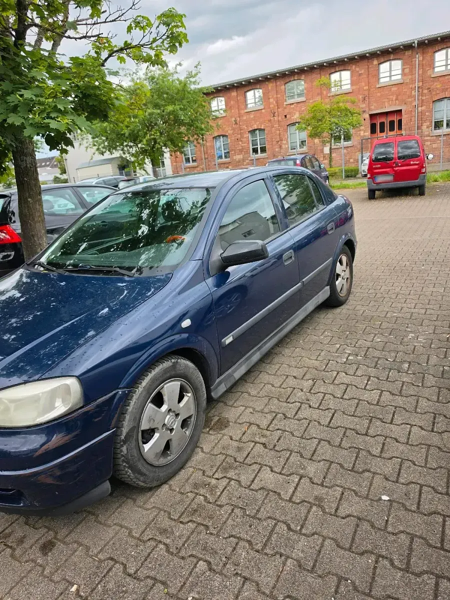 Gebraucht Opel Astra 101 PS (74 kW) 2002 Blau Limousine
