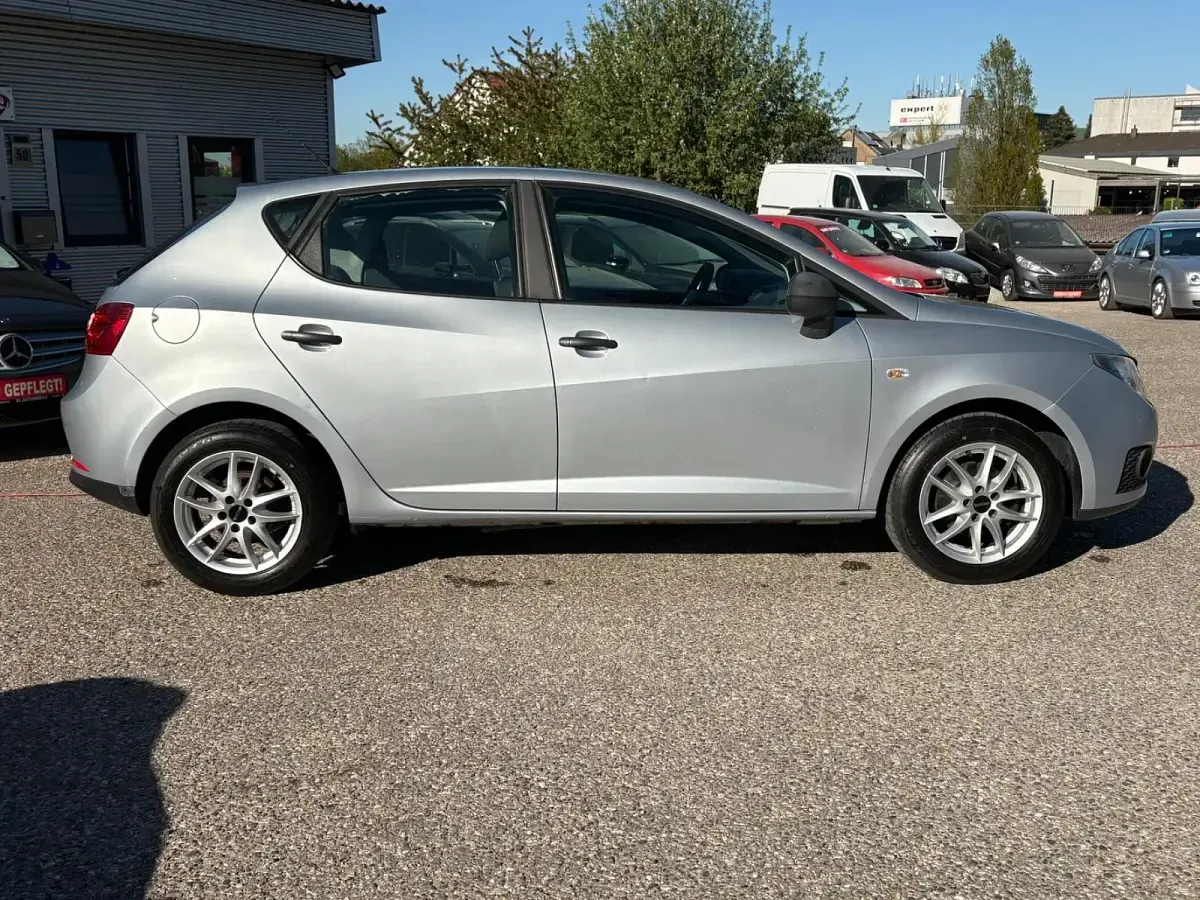 Gebraucht Seat Ibiza Reference 69 PS (50 kW) 2012 Silber Kleinwagen