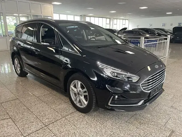 Gebraucht Ford S-MAX Titanium 190 PS (139 kW) 2022 Schwarz Van / Kleinbus