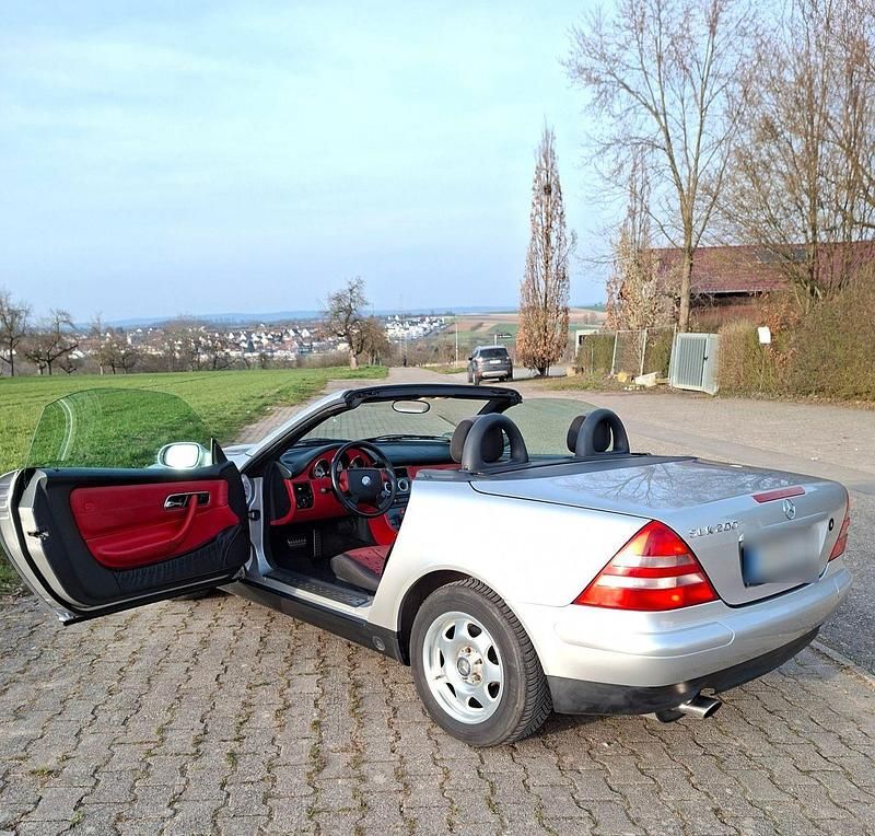 Gebraucht Mercedes SLK200 136 PS (100 kW) 1997 Silber Cabrio