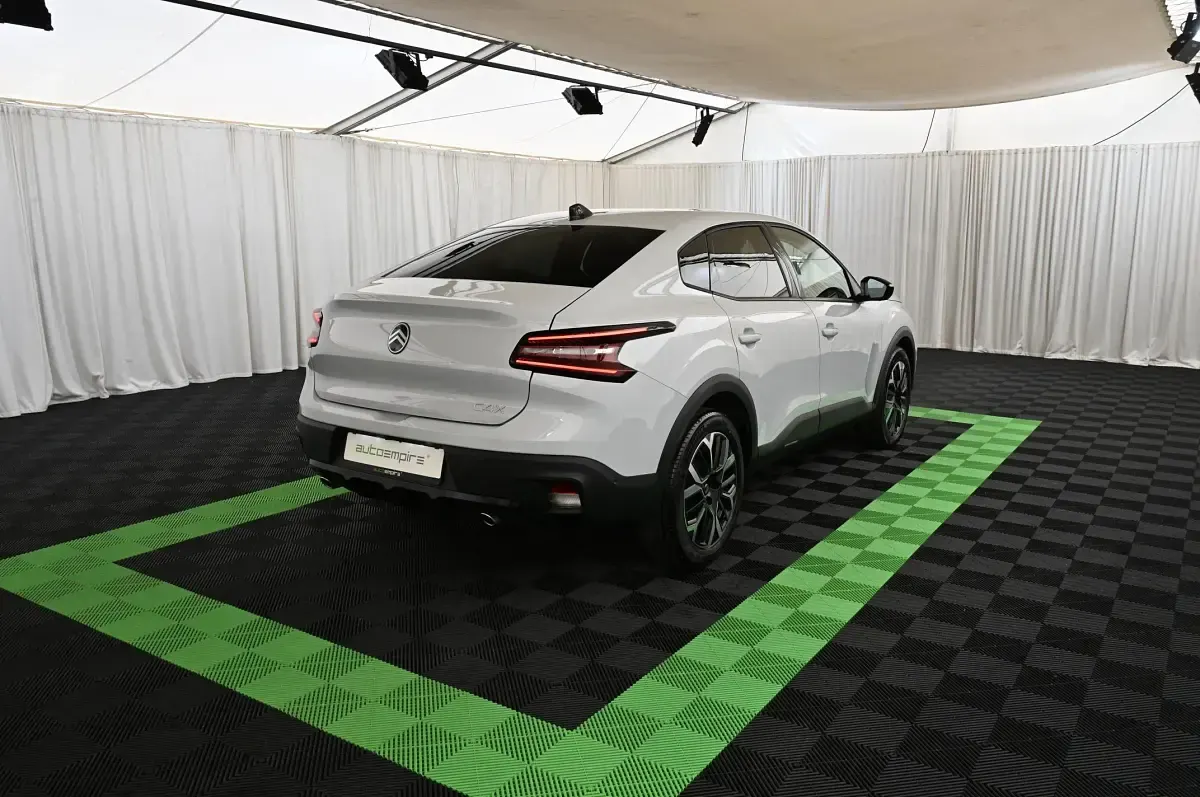 Gebraucht Citroën C4 X 145 PS (106 kW) 2025 Weiß SUV