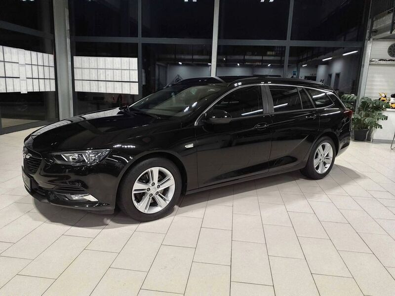 Schwarz Gebraucht 2019 Opel Insignia Business Kombi | 15.870 € (Etwas zu teuer) - Bild 1/4