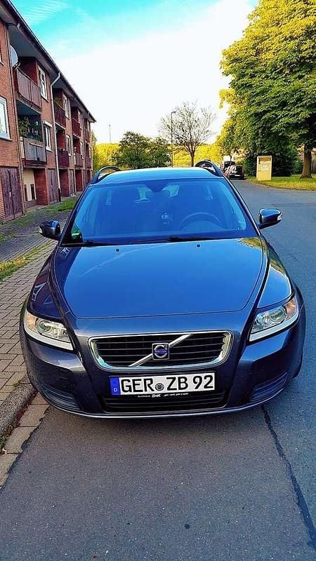 Gebraucht 2008 Volvo V50 Summum Kombi | 6.000 € (Teuer) - Bild 1/4