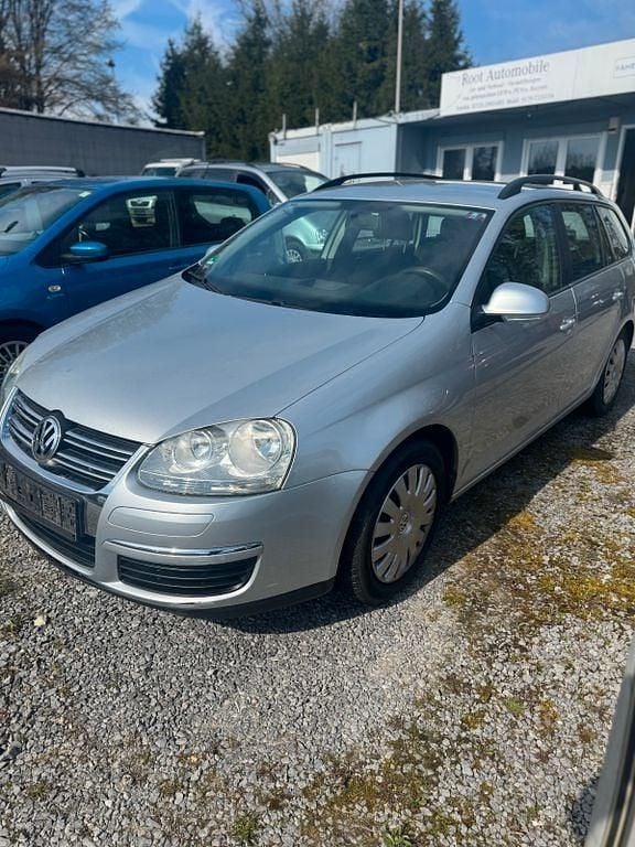Gebraucht VW Golf V Trendline 105 PS (77 kW) 2008 Silber Kombi