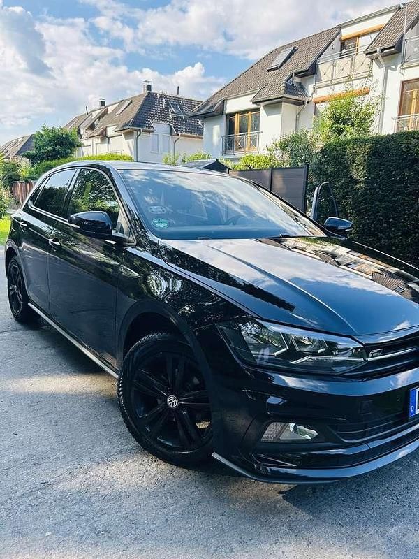 Schwarz Gebraucht 2019 VW Polo Comfortline Kleinwagen | 10.500 € (Guter Preis) - Bild 1/4