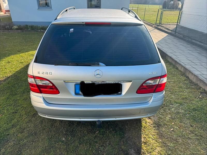 Gebraucht Mercedes E280 Elegance 190 PS (139 kW) 2005 Silber Kombi