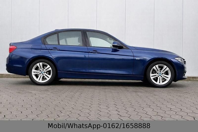 Gebraucht BMW 320 Sport Line 184 PS (135 kW) 2016 Blau Limousine