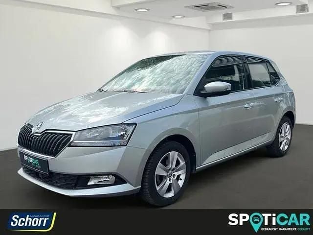 Brilliant silver Gebraucht 2020 Skoda Fabia Style Kleinwagen | 13.880 € (Guter Preis) - Bild 1/4