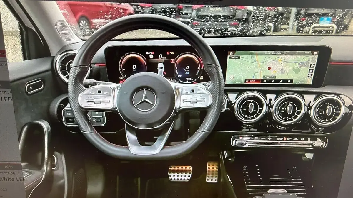 Gebraucht Mercedes A250 AMG line 160 PS (117 kW) 2022 Weiß Kleinwagen