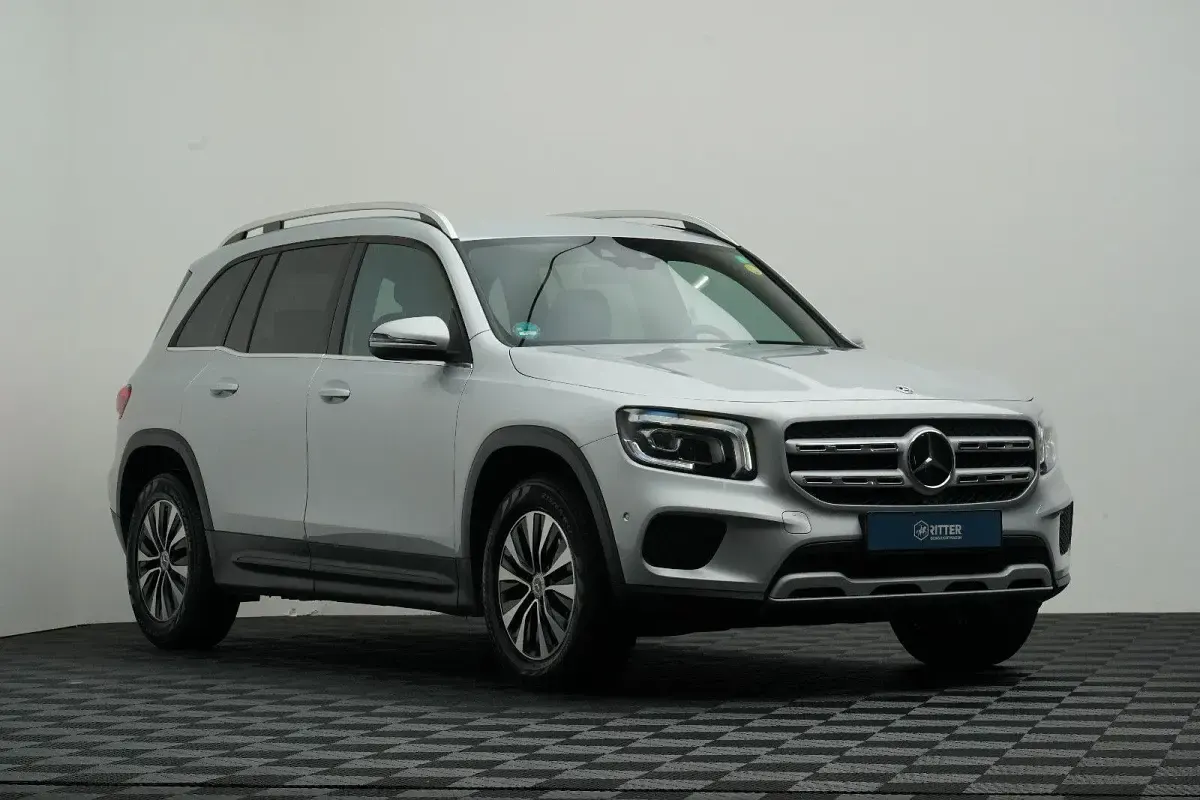 Gebraucht Mercedes GLB200 150 PS (110 kW) 2023 Silber SUV