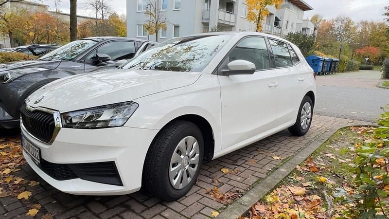Gebraucht Skoda Fabia Easy 65 PS (47 kW) 2023 Weiß Kleinwagen
