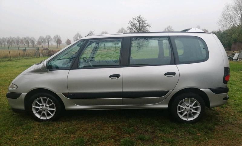 Gebraucht Renault Espace 140 PS (102 kW) 2000 Silber Van / Kleinbus