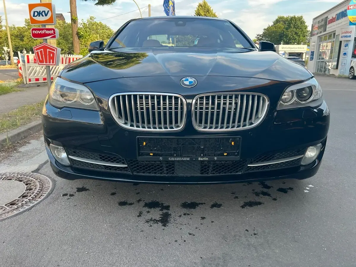 Gebraucht BMW 550 Comfort Edition 409 PS (300 kW) 2012 Schwarz Limousine