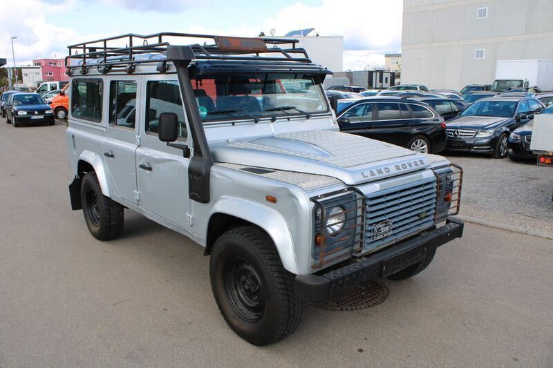 Silber Gebraucht 2008 Land Rover Defender SUV | 22.900 € - Bild 1/4