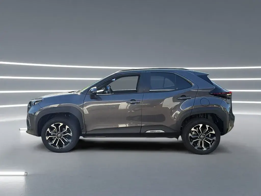 Neu Toyota Yaris Cross 131 PS (96 kW) 2026 Grau SUV