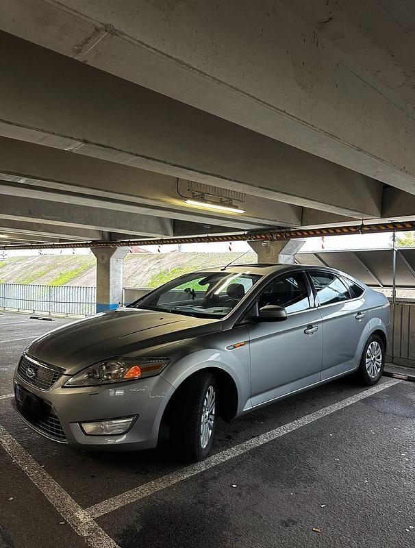 Grau Gebraucht 2010 Ford Mondeo Limousine | 4.500 € (Fairer Preis) - Bild 1/4