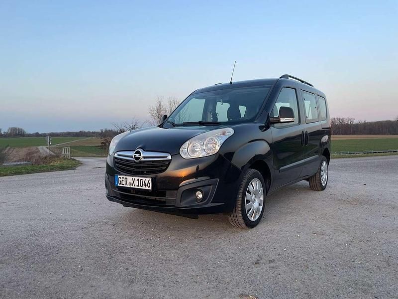 Gebraucht Opel Combo 95 PS (69 kW) 2013 Schwarz Van / Kleinbus