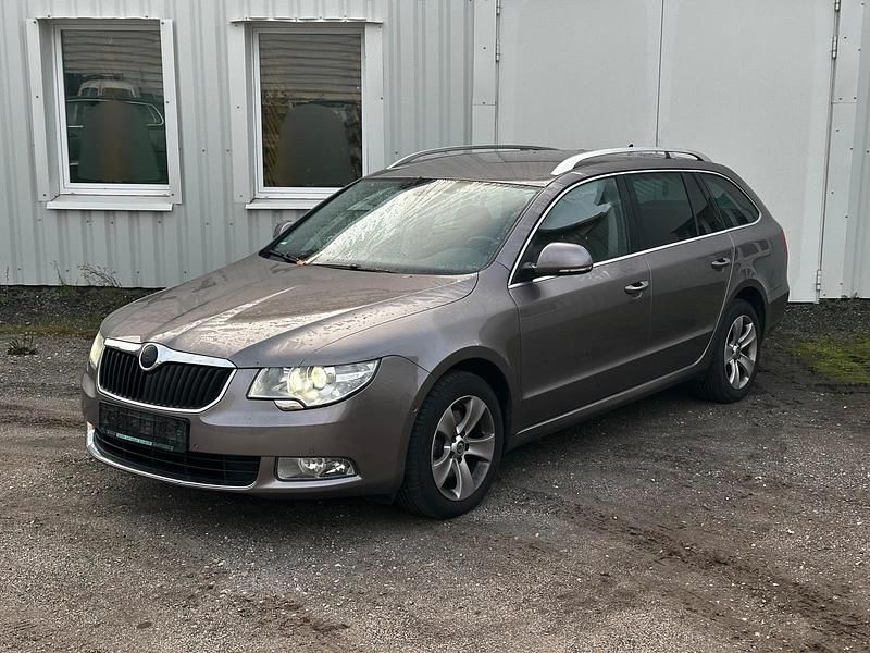 Gebraucht 2010 Skoda Superb Kombi | 3.750 € (Guter Preis) - Bild 1/4