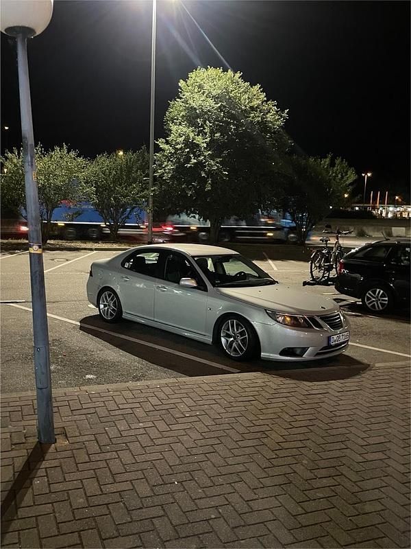 Silber Gebraucht 2008 Saab 9-3 Vector Limousine | 5.900 € (Etwas zu teuer) - Bild 1/4