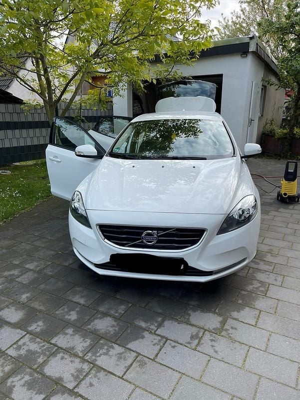Gebraucht Volvo V40 114 PS (83 kW) 2014 Weiß Limousine